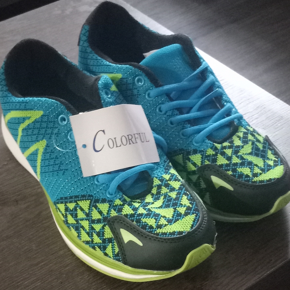 Ladies athletic shoes size 10. New